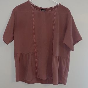 Super cute blouse with detailing